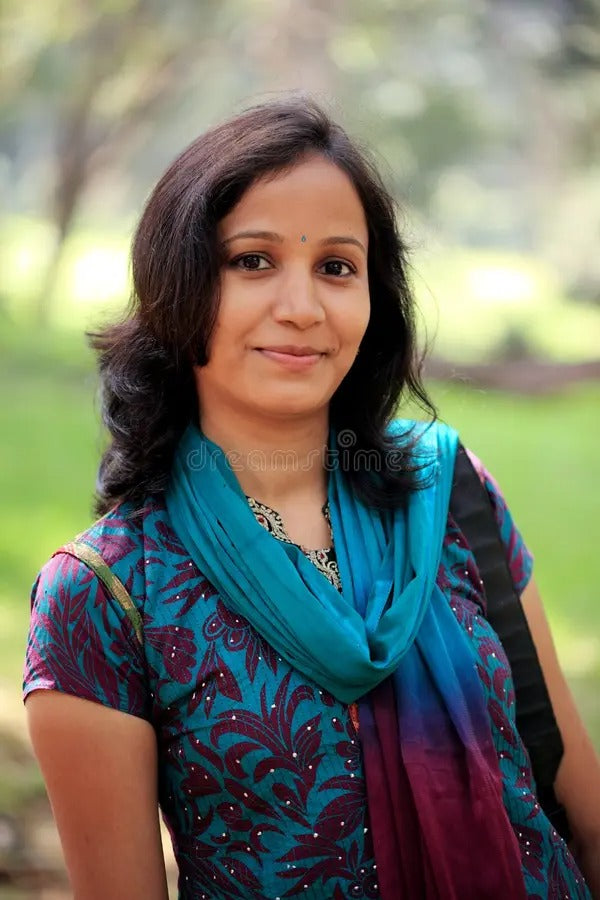 files/imgi_53_young-indian-woman-23082467.jpg